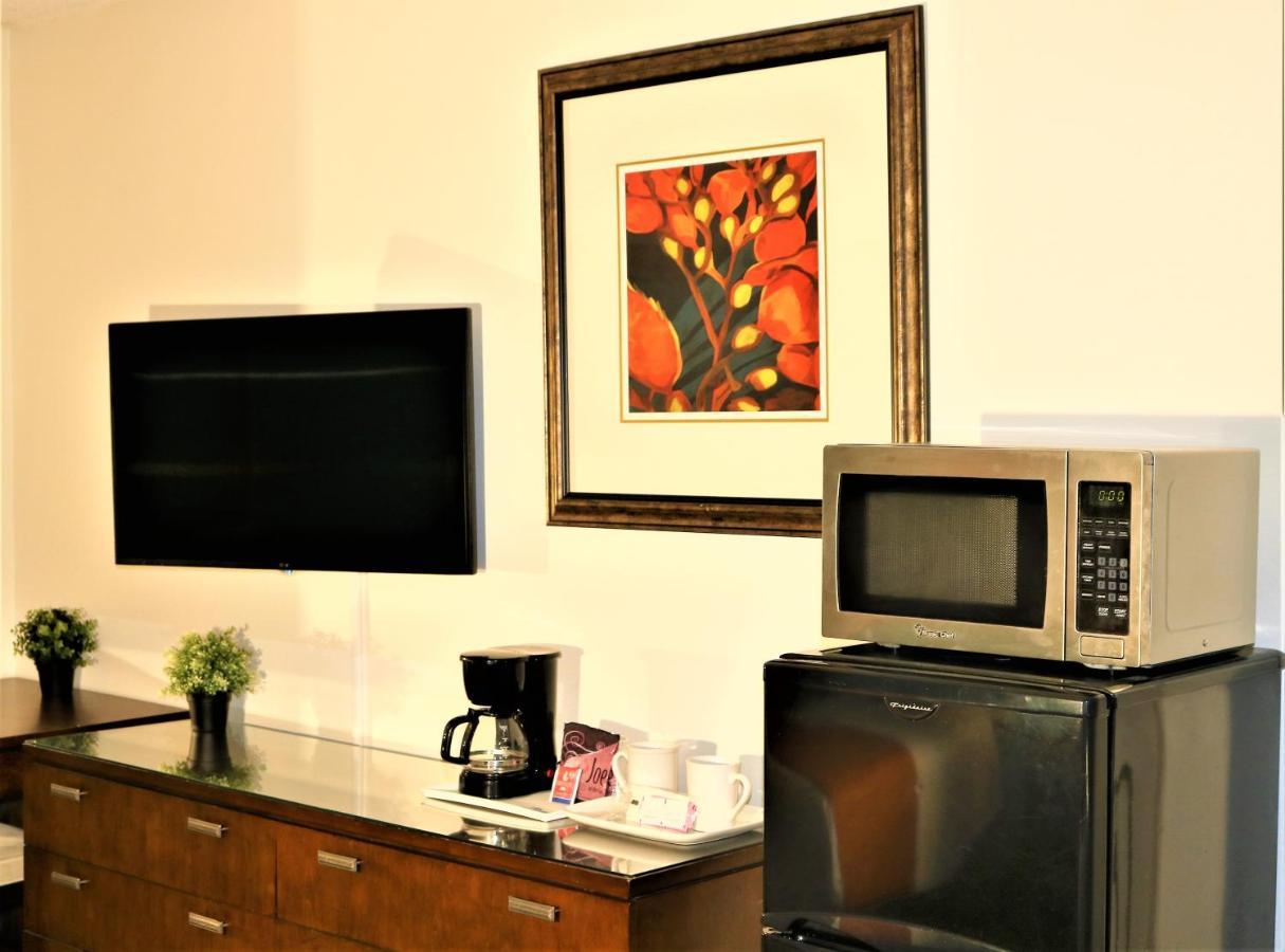 Howard Johnson By Wyndham Lake Front Park Кисими Екстериор снимка