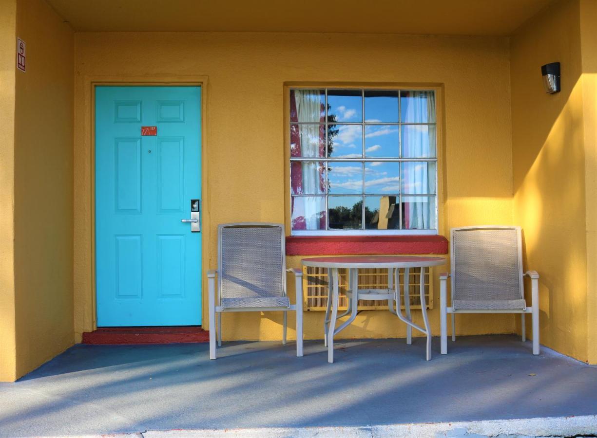 Howard Johnson By Wyndham Lake Front Park Кисими Екстериор снимка