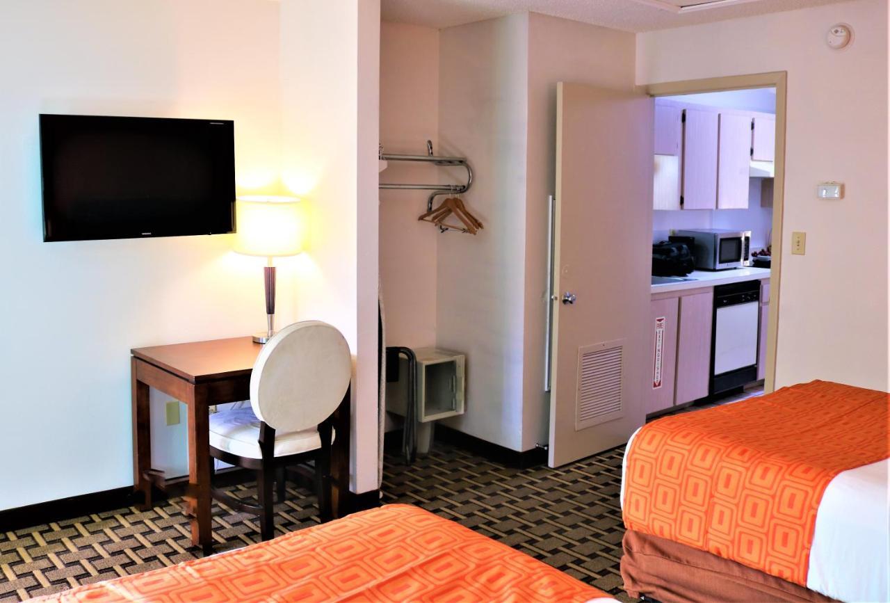 Howard Johnson By Wyndham Lake Front Park Кисими Екстериор снимка