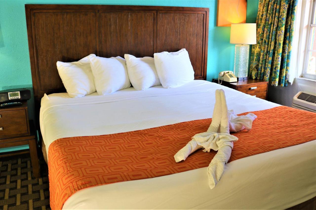 Howard Johnson By Wyndham Lake Front Park Кисими Екстериор снимка