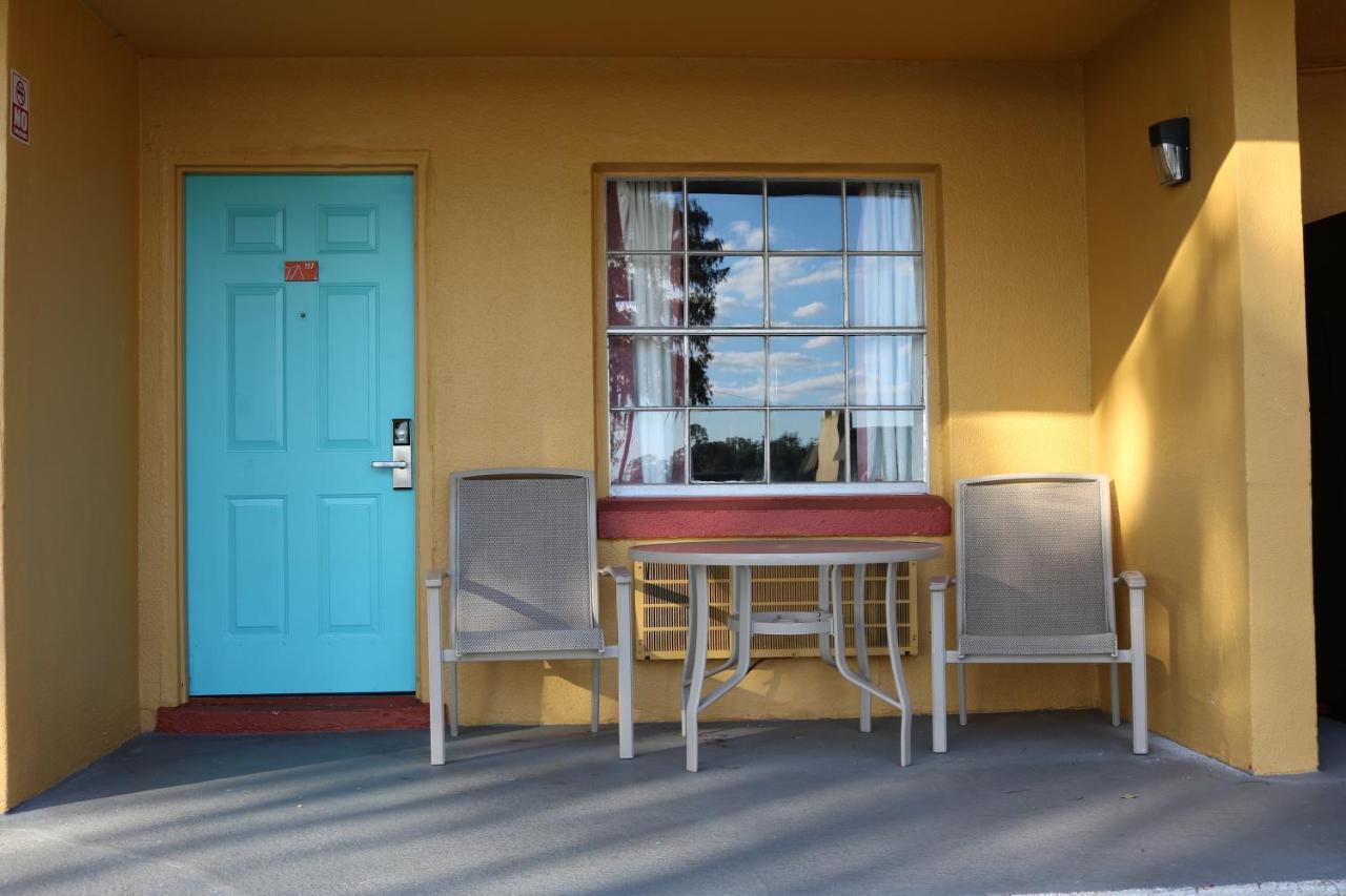 Howard Johnson By Wyndham Lake Front Park Кисими Екстериор снимка