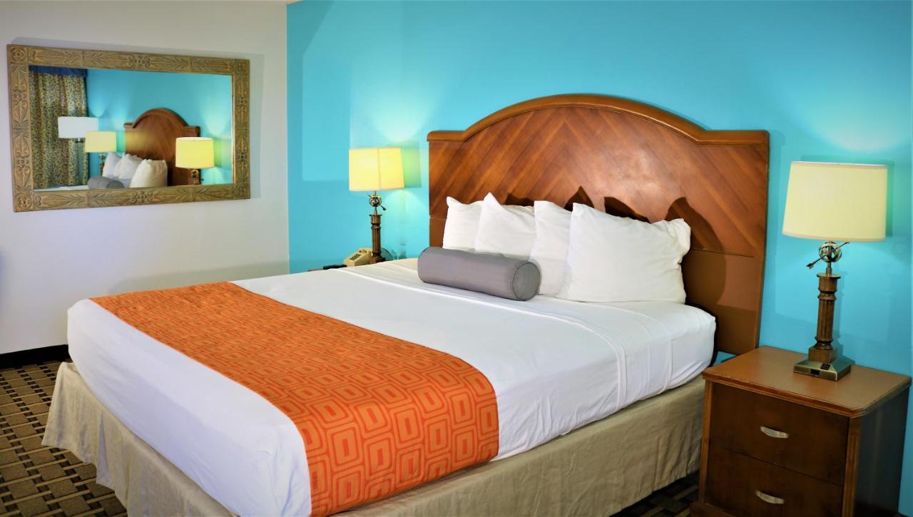 Howard Johnson By Wyndham Lake Front Park Кисими Екстериор снимка
